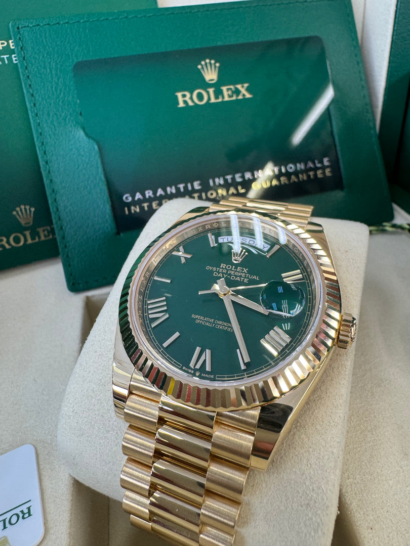 Rolex Day-Date 40 2025 Green "Money Dial" 228238