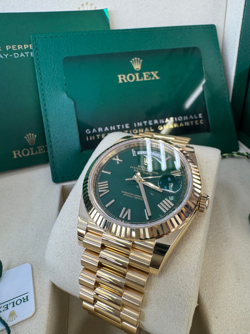 Rolex Day-Date 40 2025 Green "Money Dial" 228238
