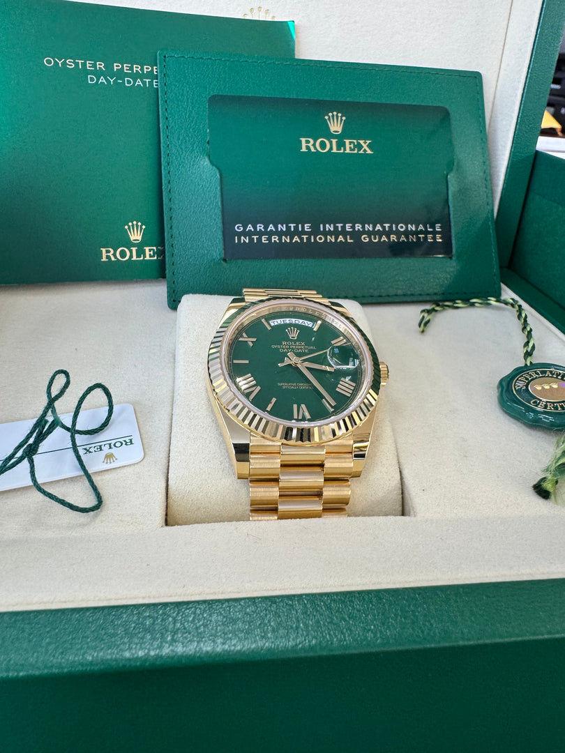 Rolex Day-Date 40 2025 Green "Money Dial" 228238