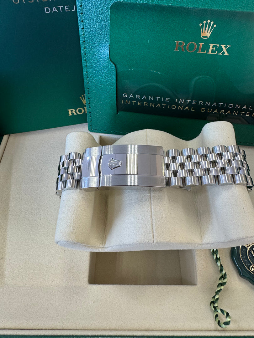 Rolex Datejust 41mm 126334 2025 Mint Green Dial Jubilee