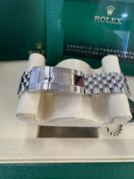 Load image into Gallery viewer, Rolex GMT-Master II &quot;Bruce Wayne&quot; 2025 126710GRNR Jubilee
