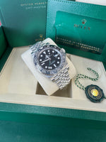 Load image into Gallery viewer, Rolex GMT-Master II &quot;Bruce Wayne&quot; 2025 126710GRNR Jubilee
