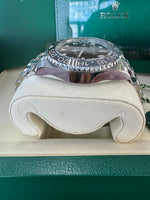 Load image into Gallery viewer, Rolex GMT-Master II &quot;Bruce Wayne&quot; 2025 126710GRNR Jubilee
