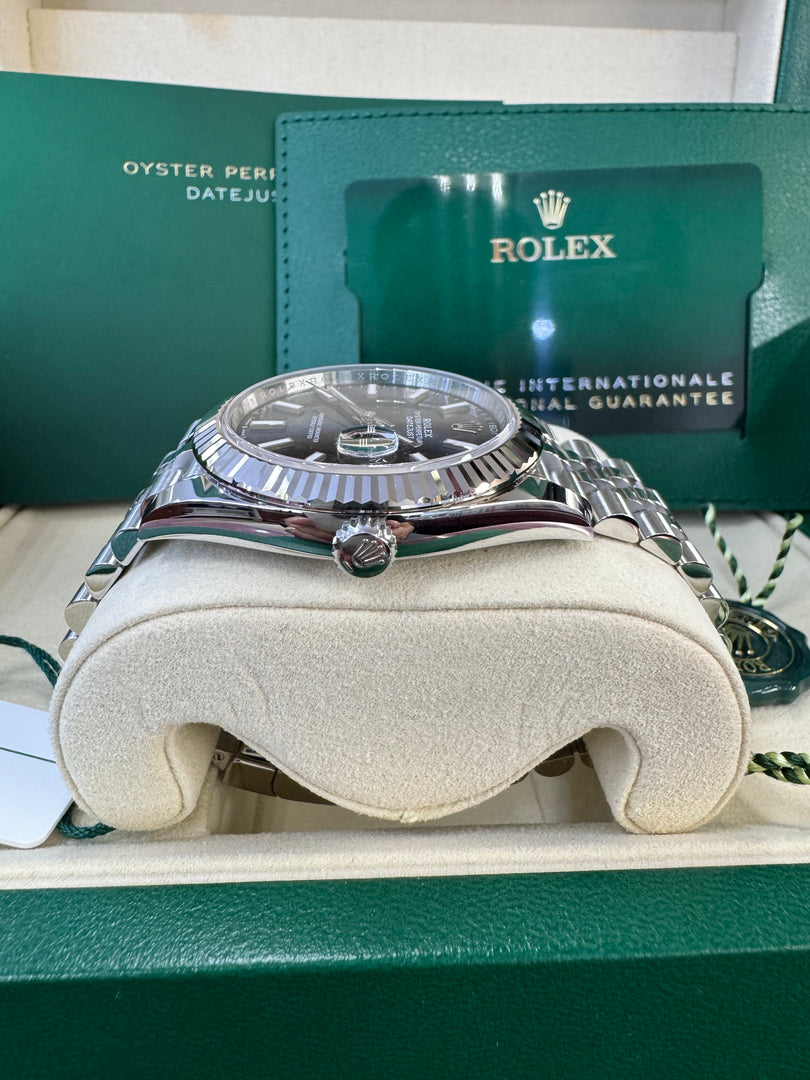 Rolex Datejust 41mm 126334 2025 Blue Index Dial Jubilee