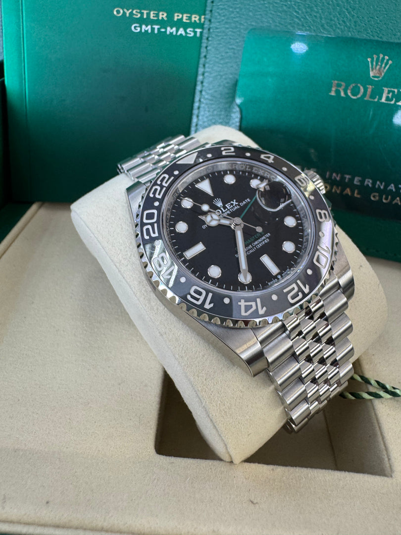 Rolex GMT-Master II "Bruce Wayne" 2025 126710GRNR Jubilee Stickers