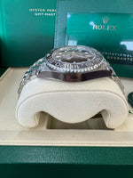 Load image into Gallery viewer, Rolex GMT-Master II &quot;Bruce Wayne&quot; 2025 126710GRNR Jubilee Stickers
