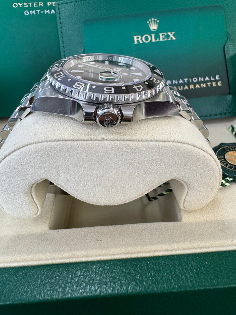 Rolex GMT-Master II "Bruce Wayne" 2025 126710GRNR Jubilee Stickers