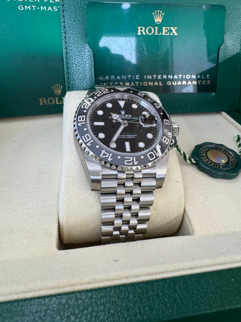 Rolex GMT-Master II "Bruce Wayne" 2025 126710GRNR Jubilee Stickers