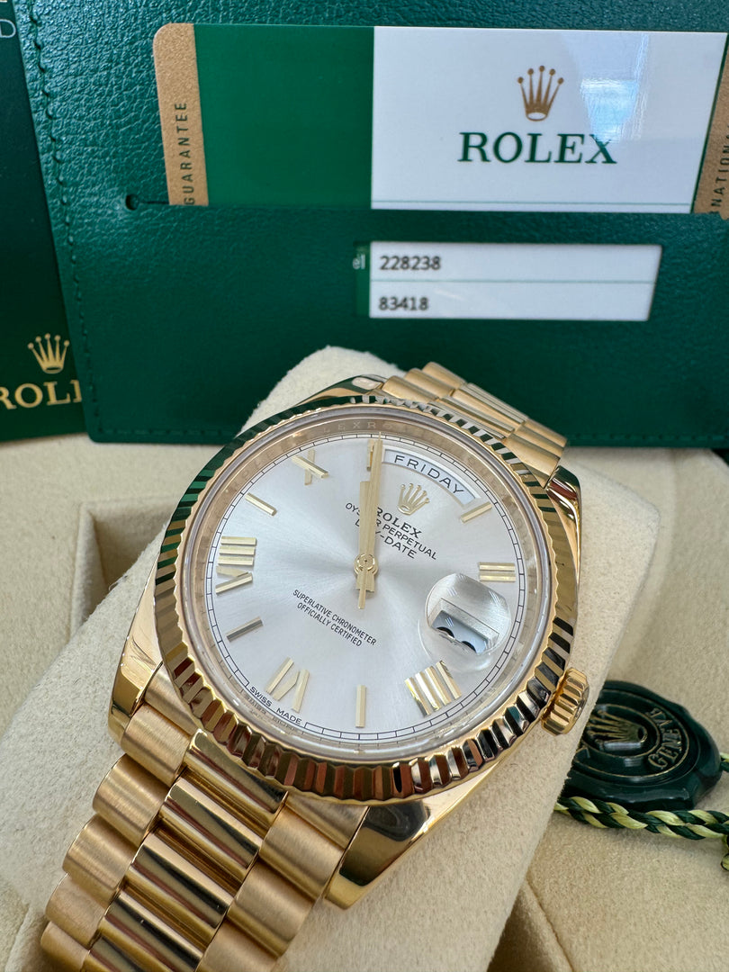 Rolex Day-Date 40 2018 Silver Roman Dial 228238