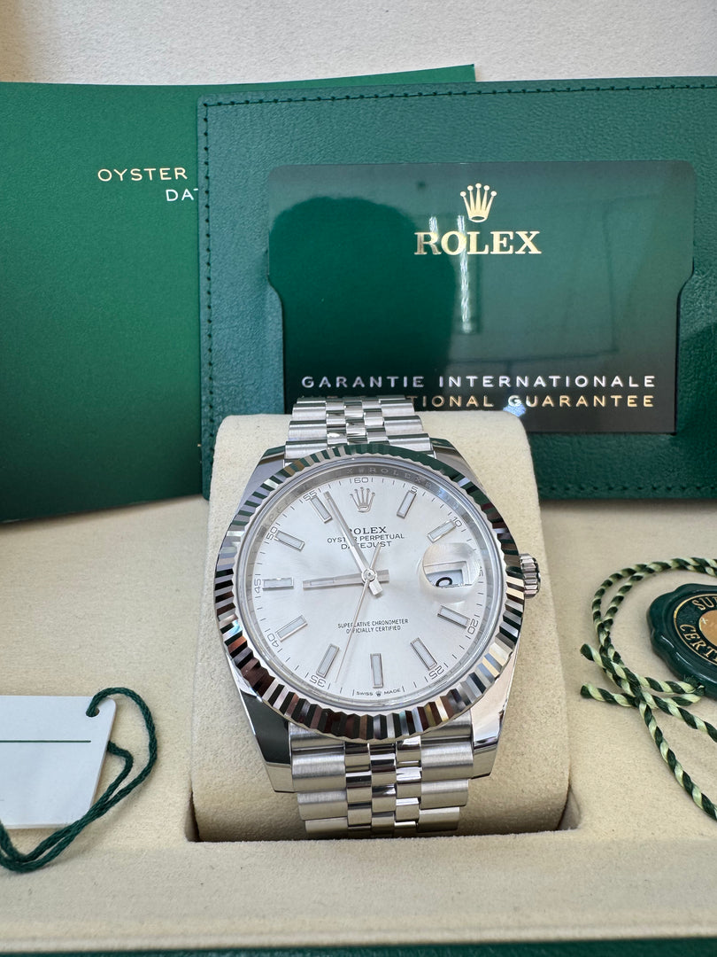 Rolex Datejust 41mm 126334 2025 Silver Index Dial Jubilee